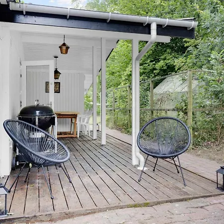 Newly Renovated In The Forest *