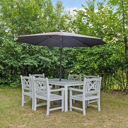 Newly Renovated In The Forest * Fakse Ladeplads