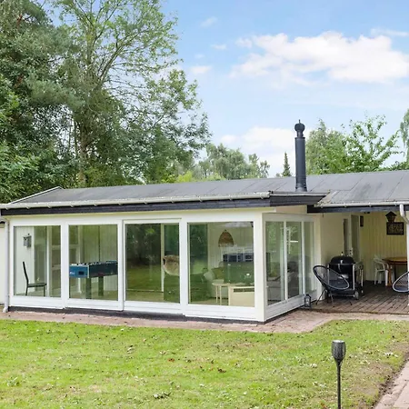 Feriehus Newly Renovated In The Forest