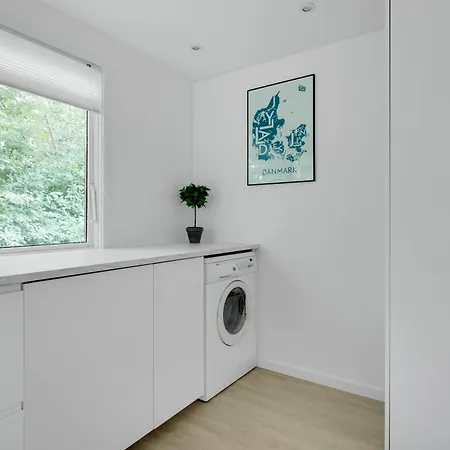 Newly Renovated In The Forest Fakse Ladeplads