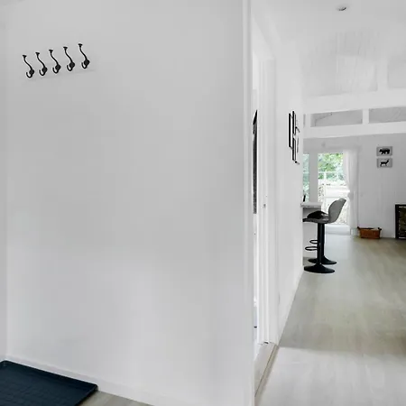 Newly Renovated In The Forest * Fakse Ladeplads