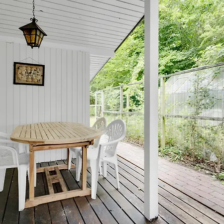 Newly Renovated In The Forest * Fakse Ladeplads